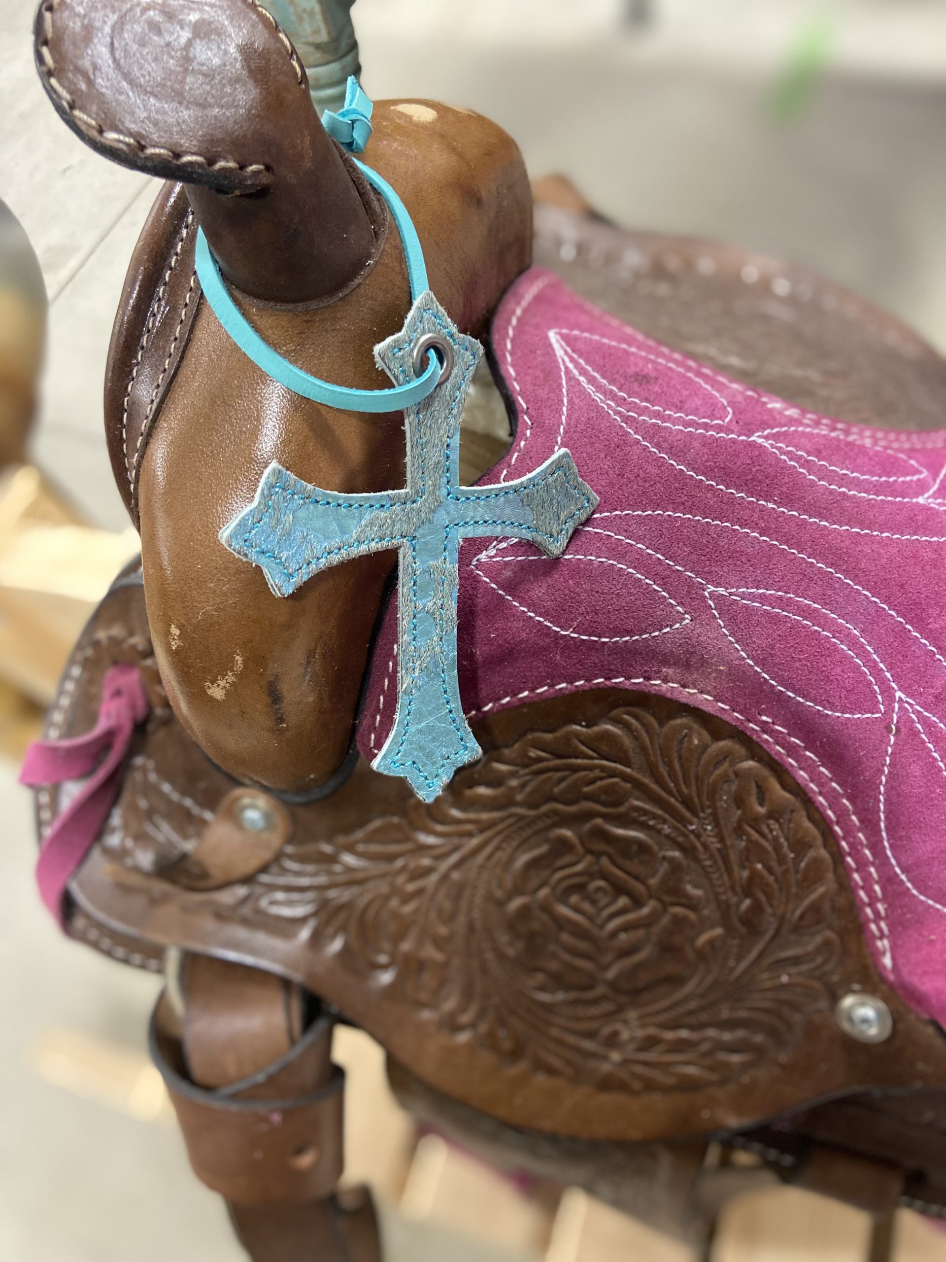 Saddle Cross