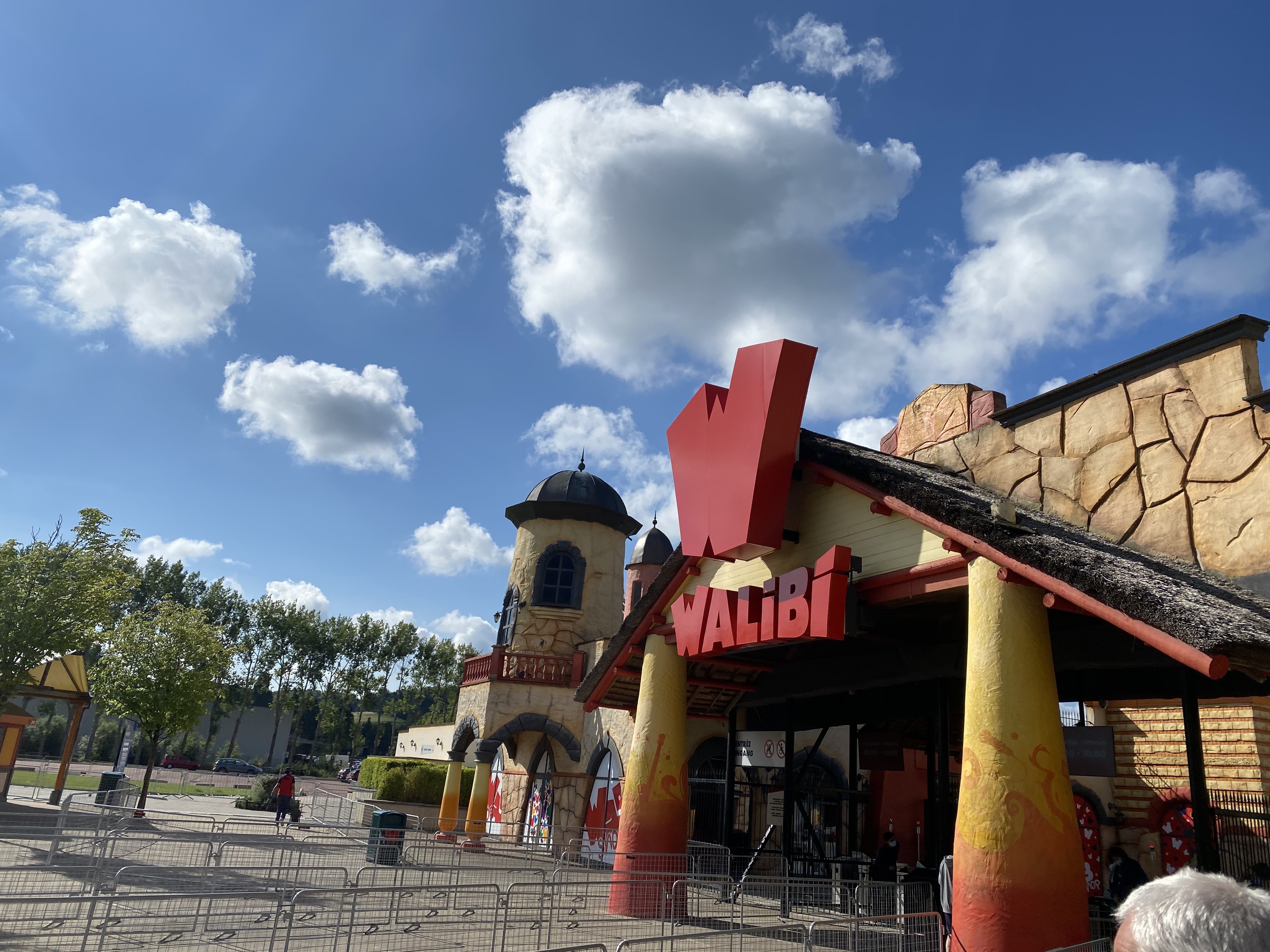 Walibi Belgium Guide Park Entrance
