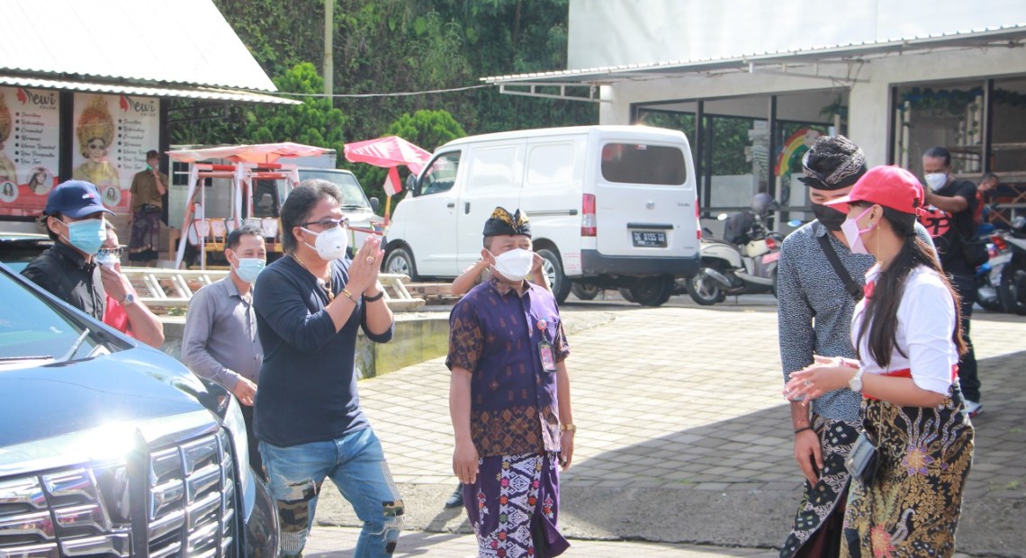 Ny. Seniasih Giri Prasta Apresiasi Pasar Murah Perempuan Sarinah Badung