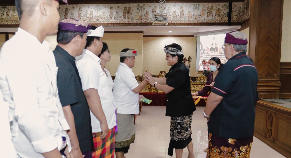 Gelontorkan Hibah Kebudayaan Rp 23 Miliar, Bupati Giri Prasta Ajak Masyarakat Lakukan Pengawasan-kabarbalihits