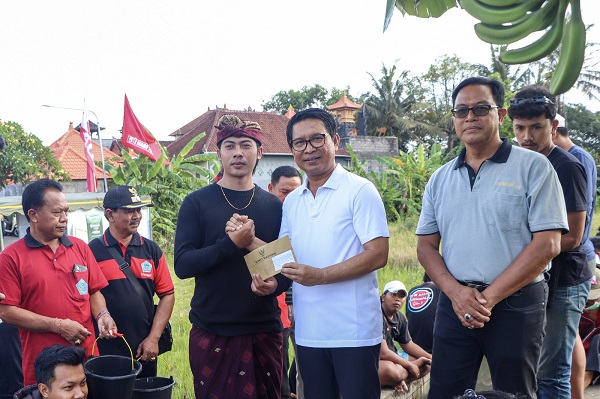 Jaga Irigasi, Kebersihan Aliran Telabah Munduk Segeh, Sekda Adi Arnawa Buka Lomba Mancing Air Deras-kabarbalihits