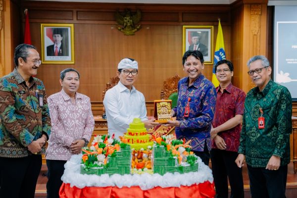 Sekda Adi Arnawa Buka Sosialisasi Keterbukaan Informasi Publik-kabarbalihits