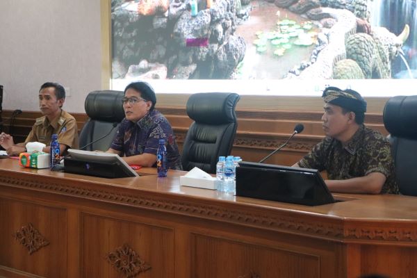 Bupati Giri Prasta Tatap Muka dengan FK2D se-Abiansemal, Harapkan Tingkatkan Sinergitas dan Ikuti Kebijakan Pemerintah-kabarbalihits
