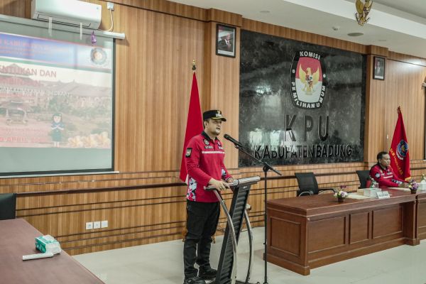 Pembentukan dan Pelatihan Redkar Badung Tahun 2025, Wabup ajak Redkar Berkolaborasi dengan Damkar Badung-kabarbalihits