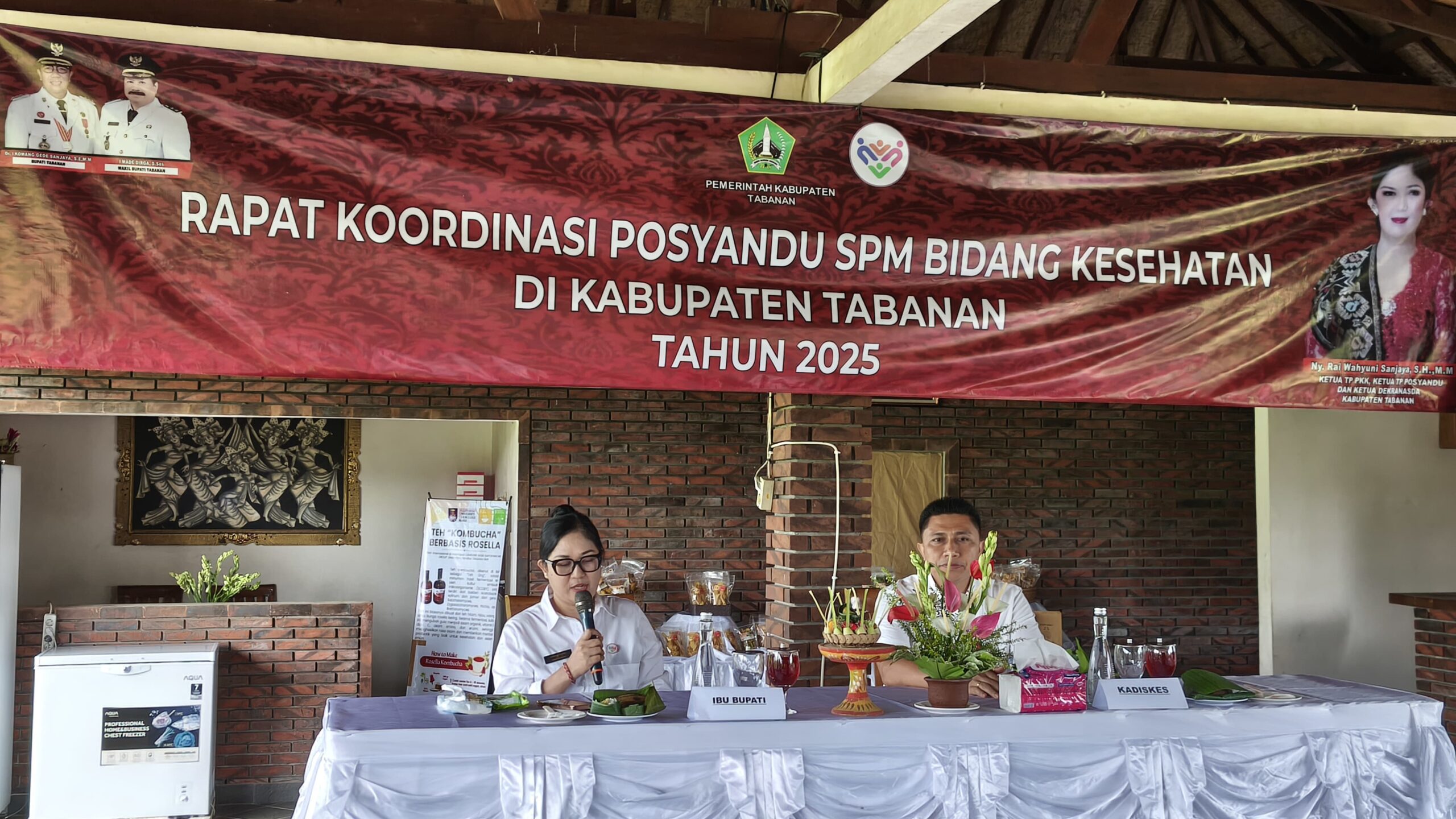 Rapat Koordinasi Posyandu Standar Pelayanan Minimal (SPM) Bidang Kesehatan Kabupaten yang dilaksanakan di Rumah Makan Pondok Indi, Penebel, Rabu (16/7).