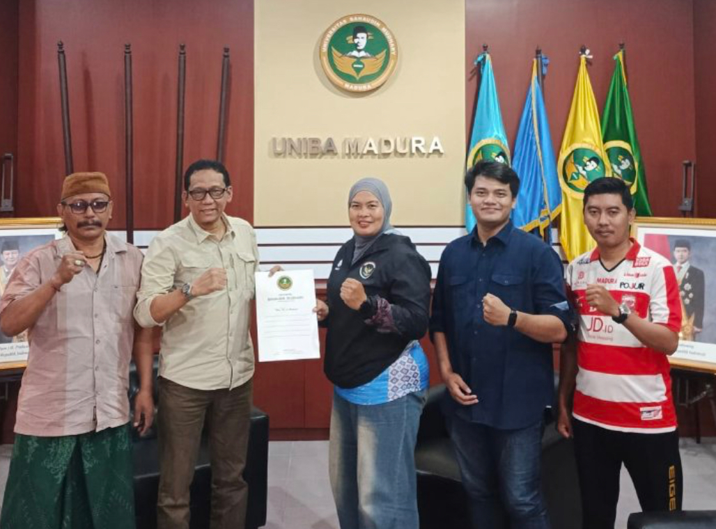 Perkuat Tim Kampus, UNIBA Madura Resmi Rekrut Ibu Pemain Timnas Voli Putri