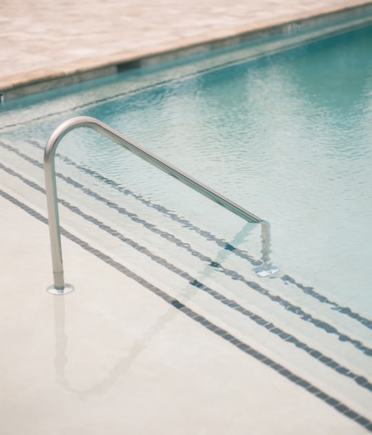 Top Benefits of Commercial Pool Maintenance