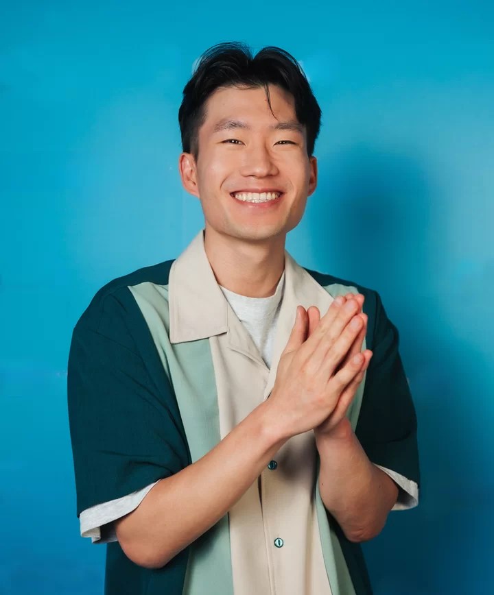 Headshot of comedian Ray Lau
