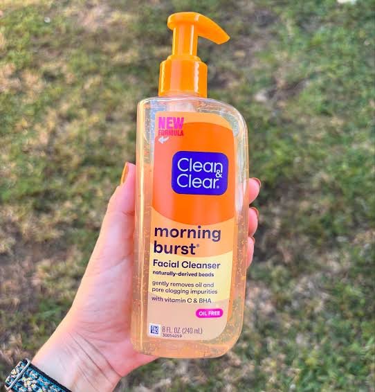 Clean & Clear Morning Burst Facial Cleanser 240ml (New Formula)