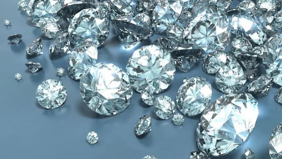 احتياطيات ألروسا من الماس تكفيها 30 عاماً من الإنتاج