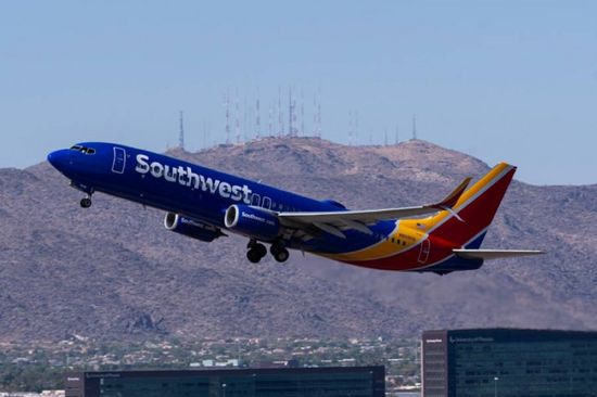 ساوث إيرلاينز تنهي سياسة الأمتعة المجانية وتفرض رسومًا على الحقائب