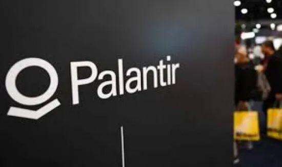 بلانتير ترفع توقعاتها السنوية للإيرادات والسهم يرتفع بلانتير ترفع توقعاتها السنوية للإيرادات والسهم يرتفع