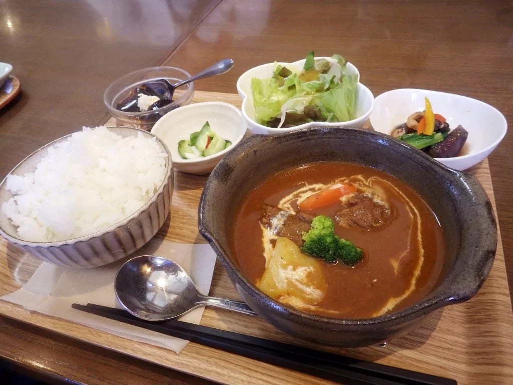 久喜市菖蒲町三箇 Cafeつむぎ のビーフシチューランチ 魚沼産コシヒカリの新米 カゴハラネット 埼玉県 籠原 熊谷 深谷 情報