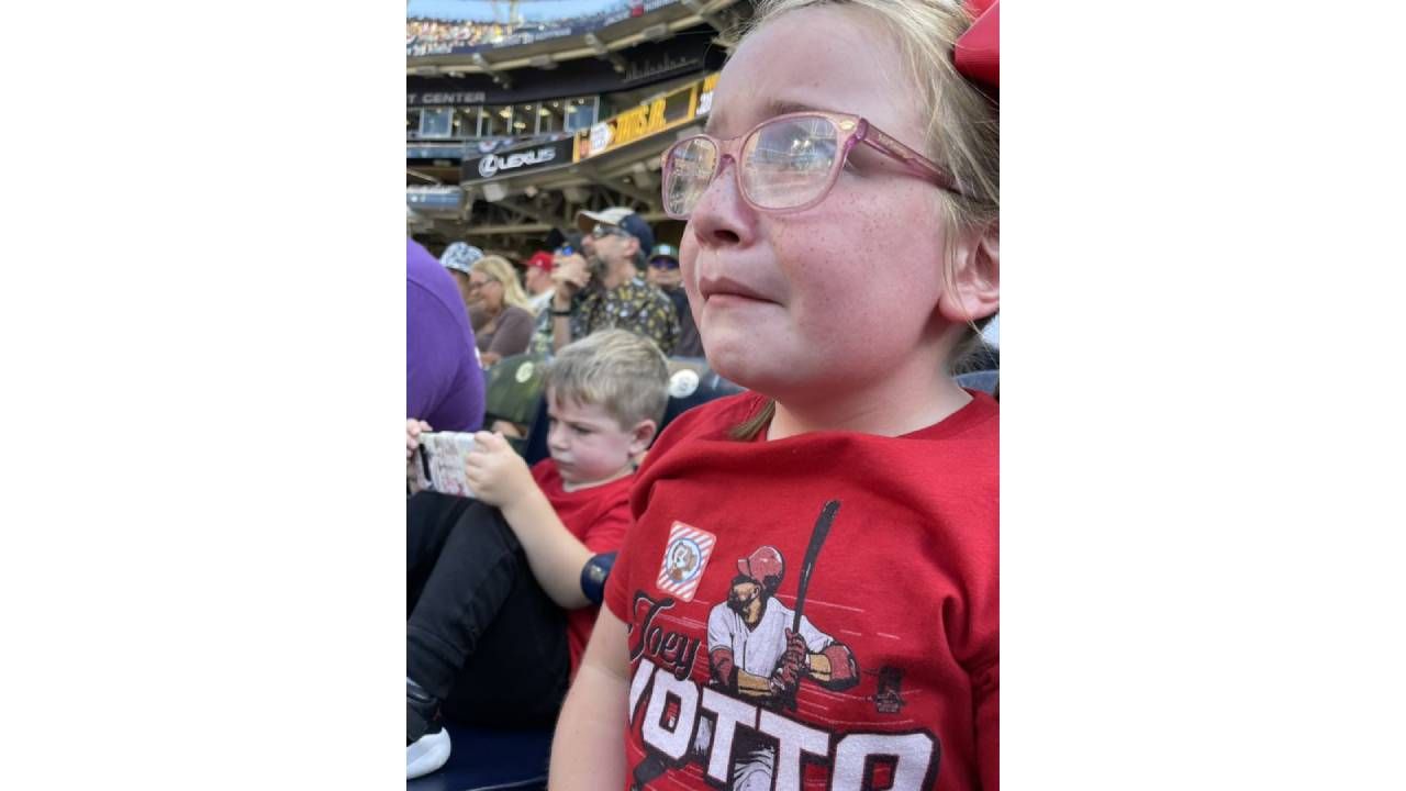 Joey Votto Family - Votto Personally Apologizes To 6 Year Old Fan After Ejection Ver