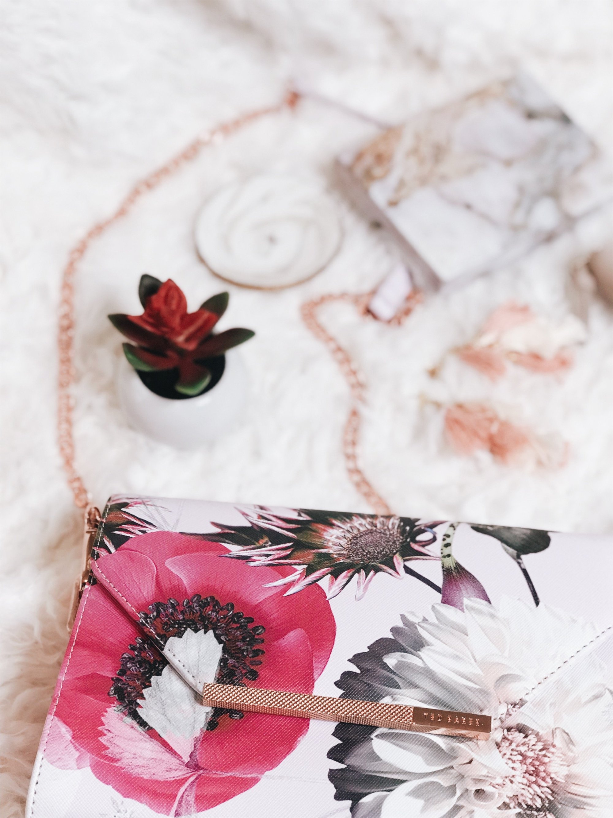 Five Favorite Accessories For Spring - the Flexman Flat
