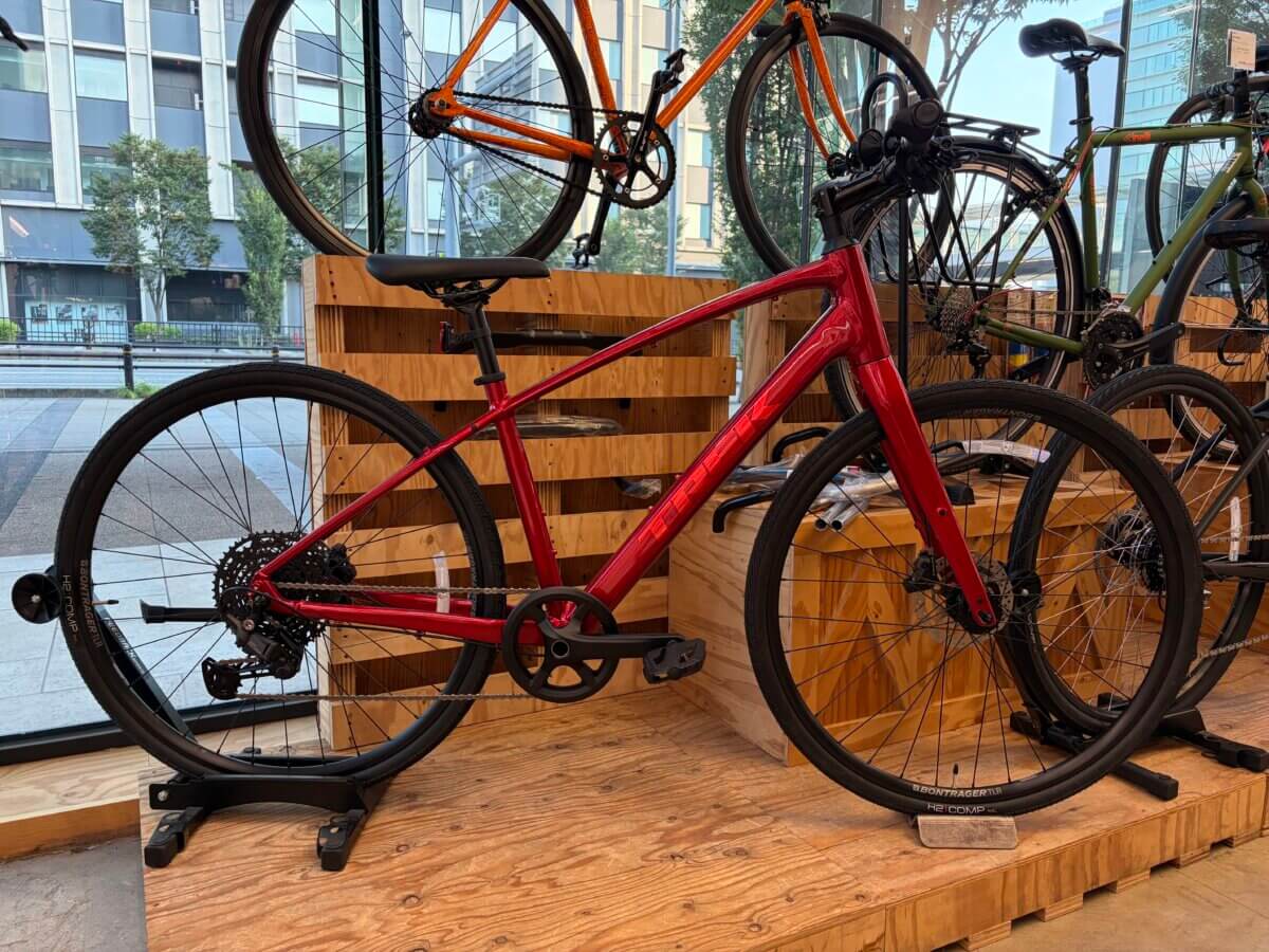 名古屋ささしま店 特価セール中のクロスバイク・ロード5選【TREK/FUJI