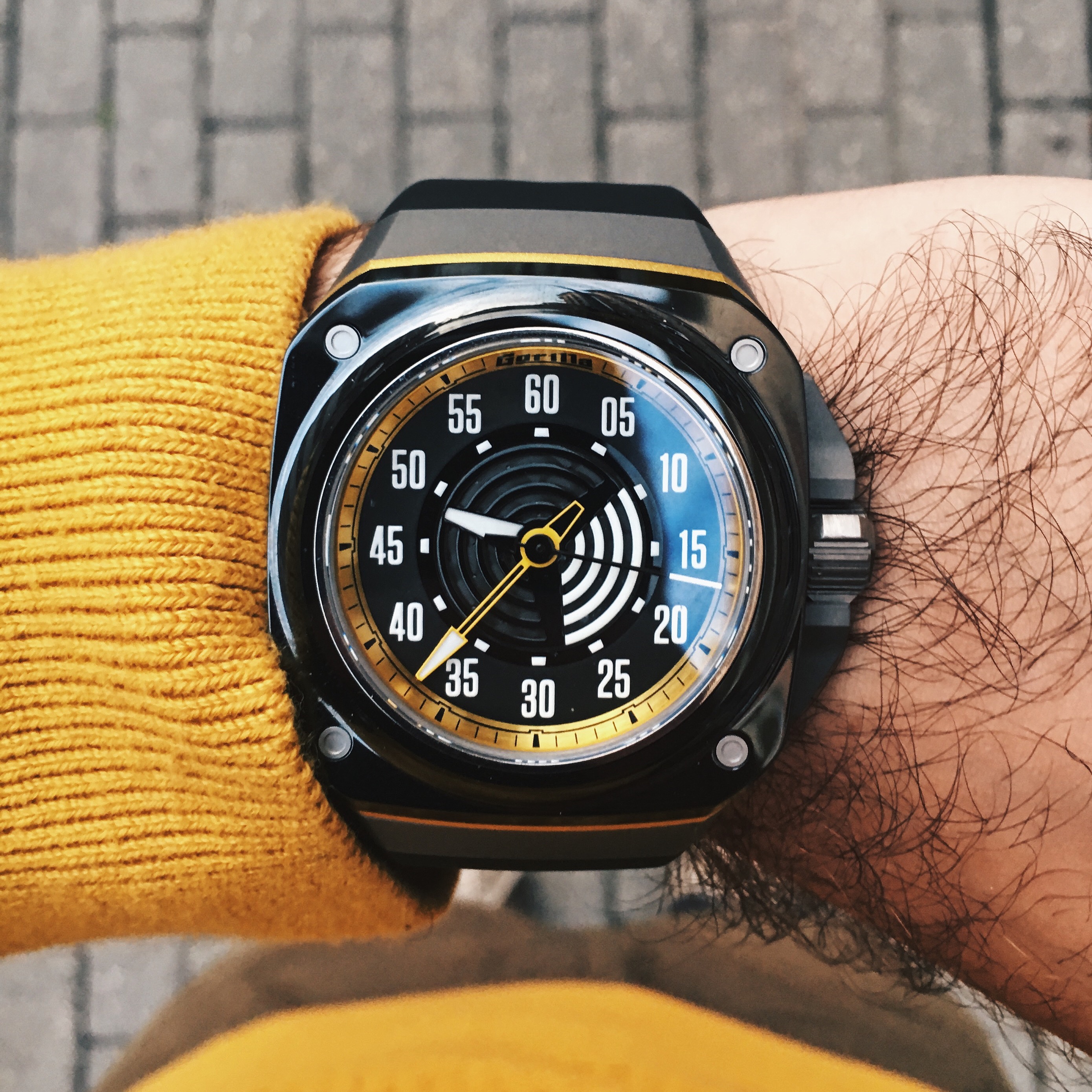 Gorilla Watches Fastback Titanium Stinger Yellow (Review
