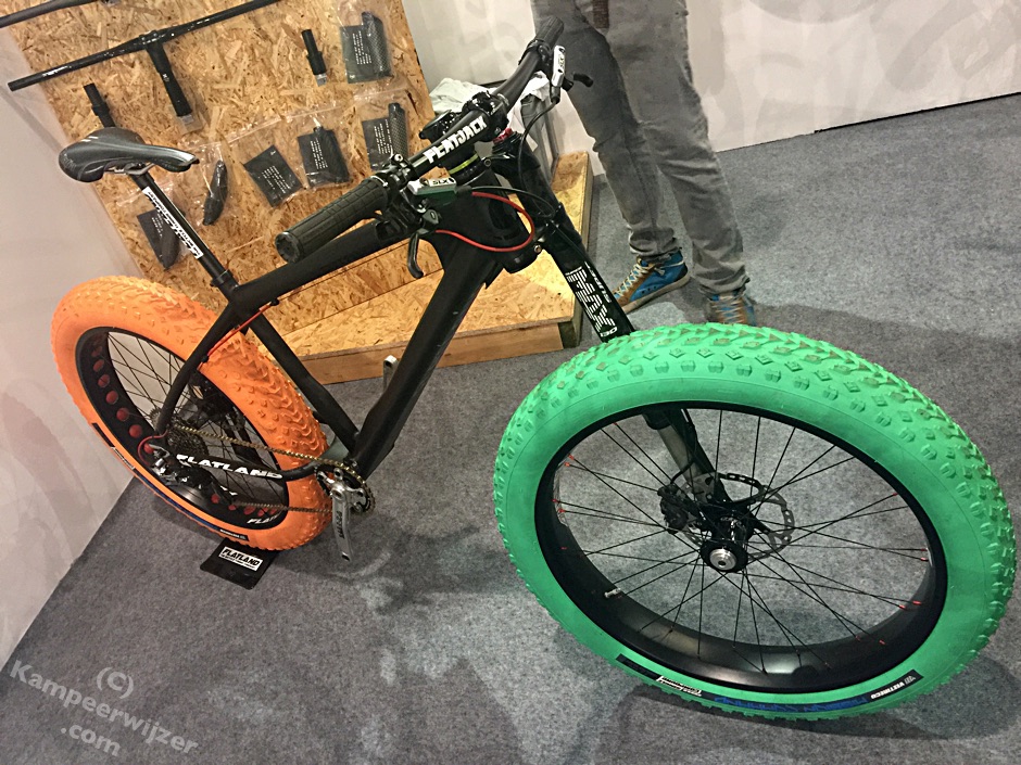 Flatland bike met eenzijdig opgehangen voorwiel
