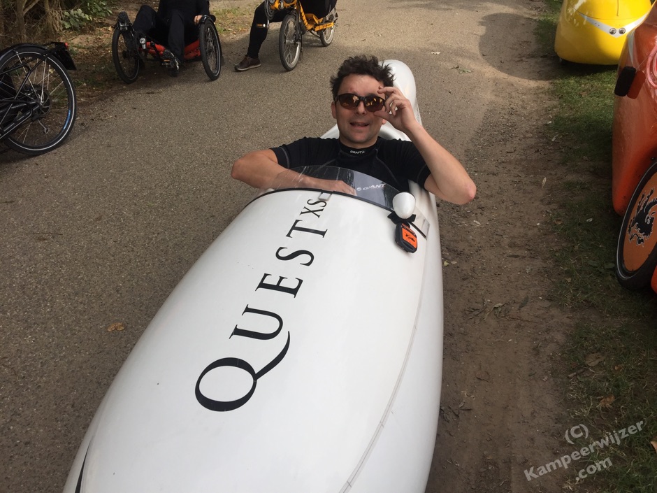 Jos houdt het thuisfront op de hoogte van zijn locatie via een Spot tracker