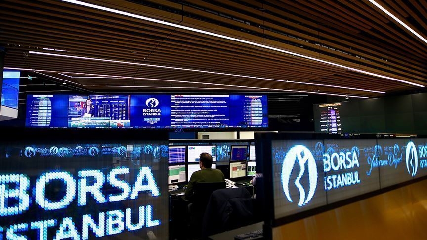 Kasım ayında Beşiktaş yatırımcısını sevindirirken, Fenerbahçe üzdü