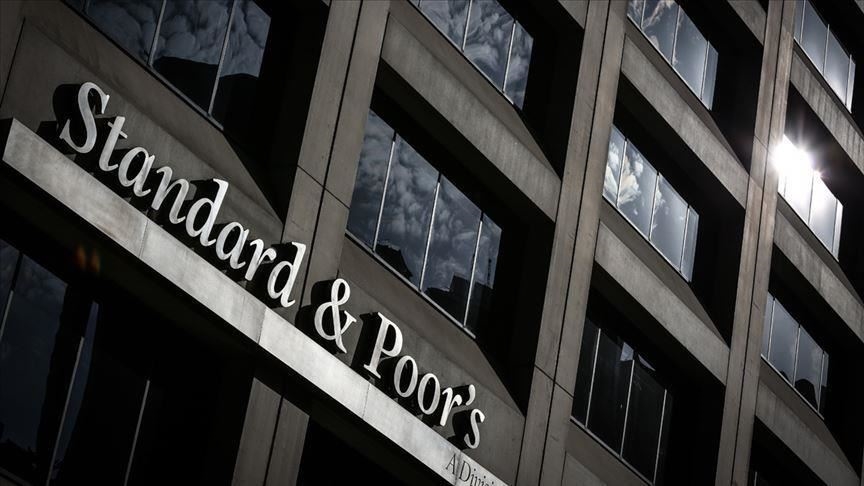 S&P: Kovid-19 salgını 2021’de küresel kredi koşulları üzerinde ağır baskı oluşturmaya devam edecek