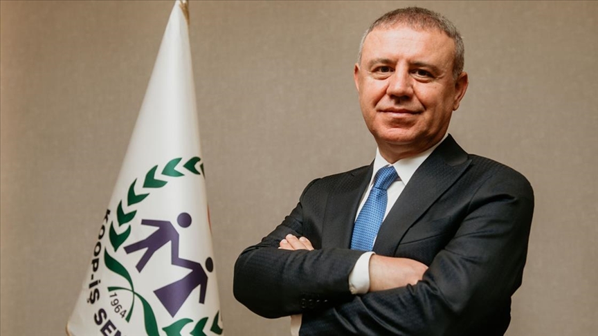 Türk-İş’ten çalışanları hayal kırıklığına uğratmayacak asgari ücret talebi