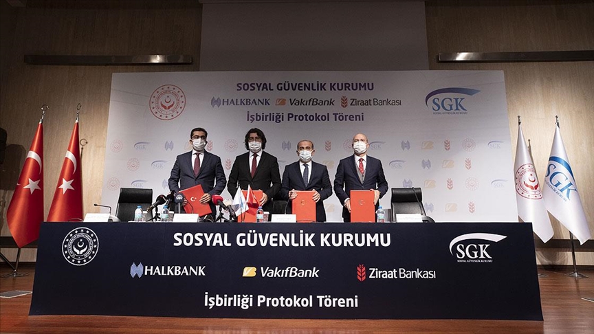 SGK ile 3 banka arasında emekli olabilecek sigortalılara yönelik ‘kredi iş birliği protokolü’ imzalandı