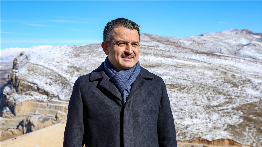 Bakan Pakdemirli, Diyarbakır’ın “çılgın projesi” olarak anılan Silvan Projesi alanında incelemelerde bulundu