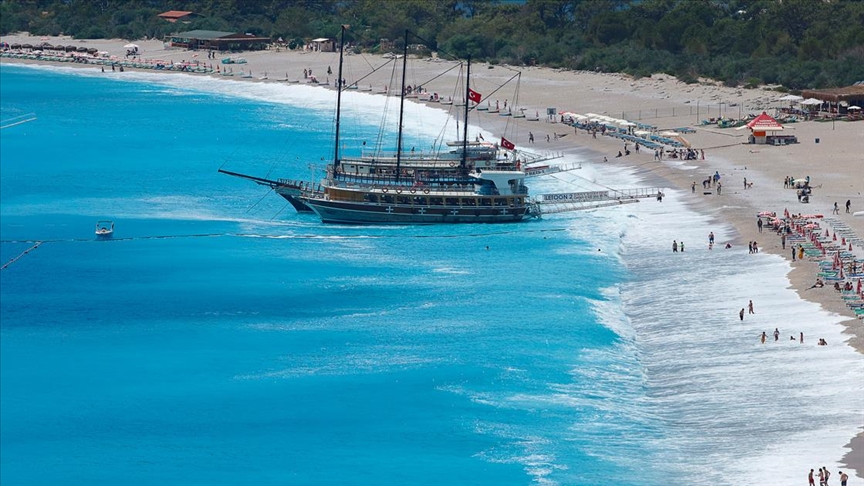 Turizm büyüyünce Antalya’nın ülke ekonomisine katkısı artıyor