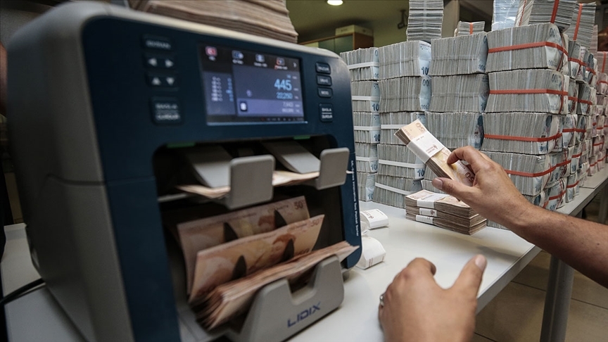 Bankacılık sektörünün kredi hacmi azaldı