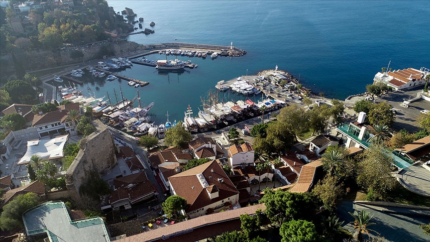 Antalya yabancı yatırımcıların gözdesi oldu