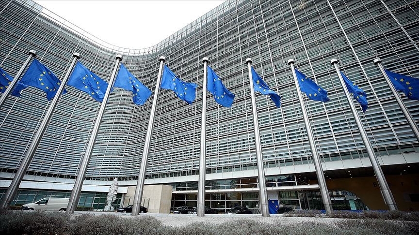 AB ekonomisi 2020’de yüzde 6,4 küçüldü