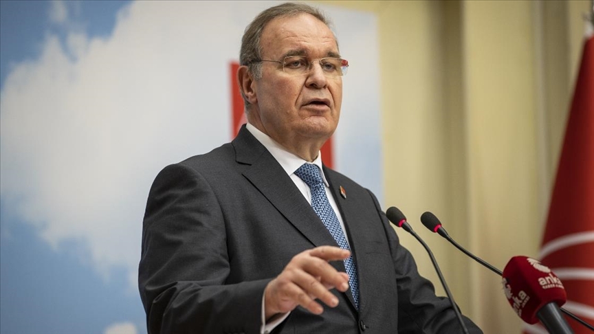 CHP Sözcüsü Öztrak: Vefa duygusunu unutup gidenlerin partimize ve partililerimize ettikleri hakaretleri asla unutmayız