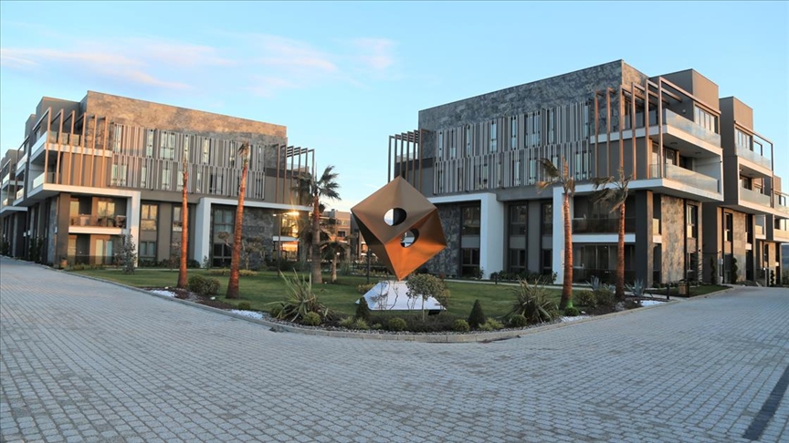 Koronavirüs salgınıyla yaygınlaşan uzaktan çalışma sistemi konut ve konaklama tercihlerini değiştirdi