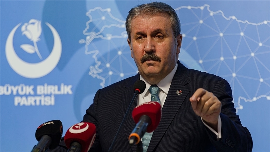 BBP Genel Başkanı Destici: 28 Şubat başta olmak üzere millet iradesine yönelen tüm müdahaleleri lanetliyorum