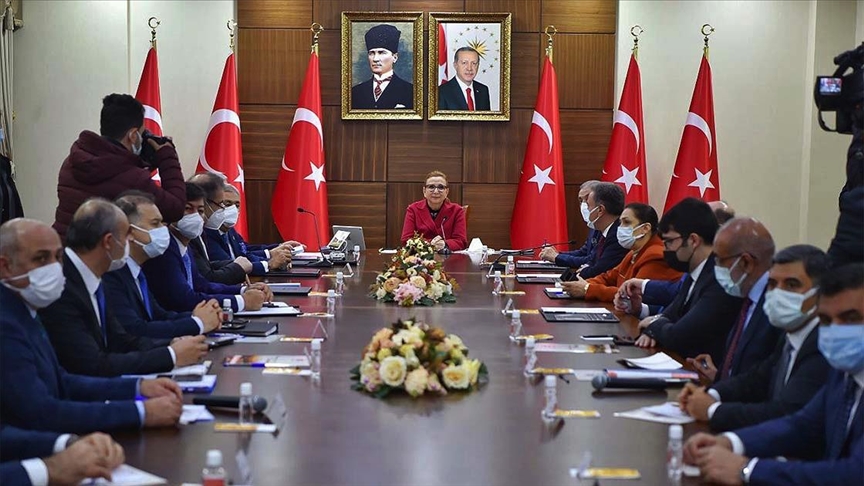 Bakan Pekcan: Yaklaşık 1 milyon 300 bin esnafımızın 13 milyar liralık kredi borcu ertelendi