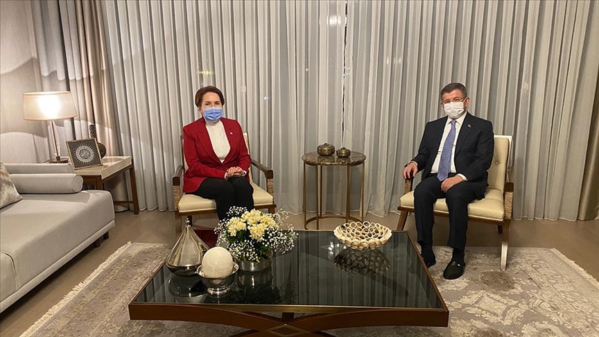İYİ Parti Genel Başkanı Akşener’den, Gelecek Partisi Genel Başkanı Davutoğlu’na ziyaret