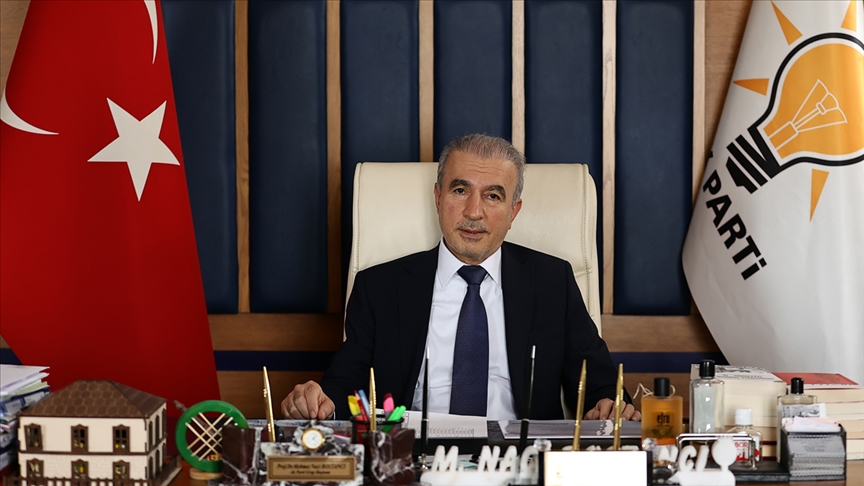 Bostancı: Anayasa yapma meselesini sürekli konuşulan ama hiçbir şey yapılmayan bir mesele olmaktan çıkarmak lazım