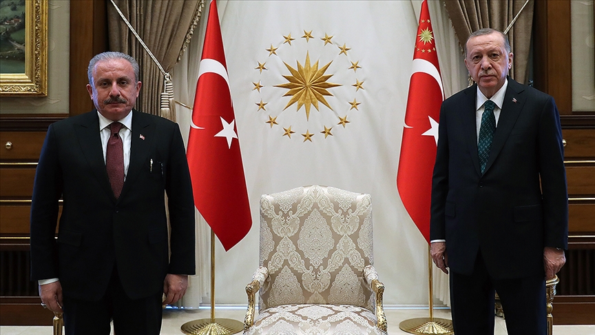 TBMM Başkanı Şentop, yeniden AK Parti Genel Başkanlığına seçilen Erdoğan’ı tebrik etti