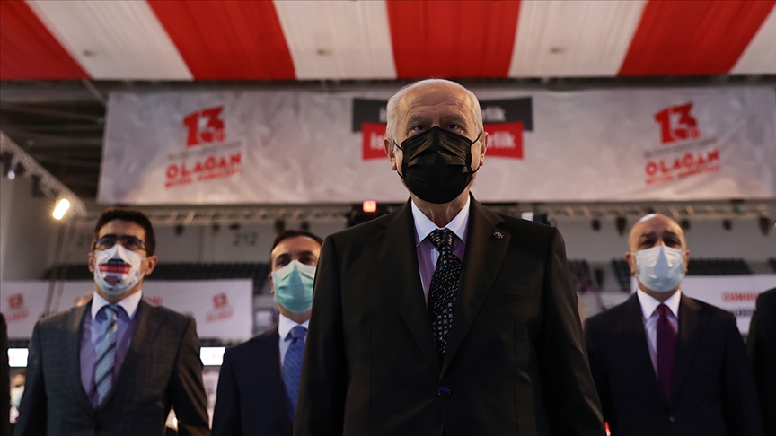 Bahçeli: Bölücü milletvekillerinin TBMM’ye gelen fezlekelerinin ‘önüne arkasına bakalım’ demek siyaset değildir