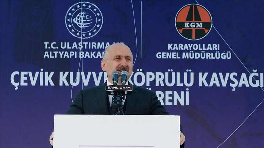 Bakan Karaismailoğlu: Turizmin ve ihracatın geliştirilmesi, istihdamın artırılmasında önemli bir sorumluluk taşıyoruz