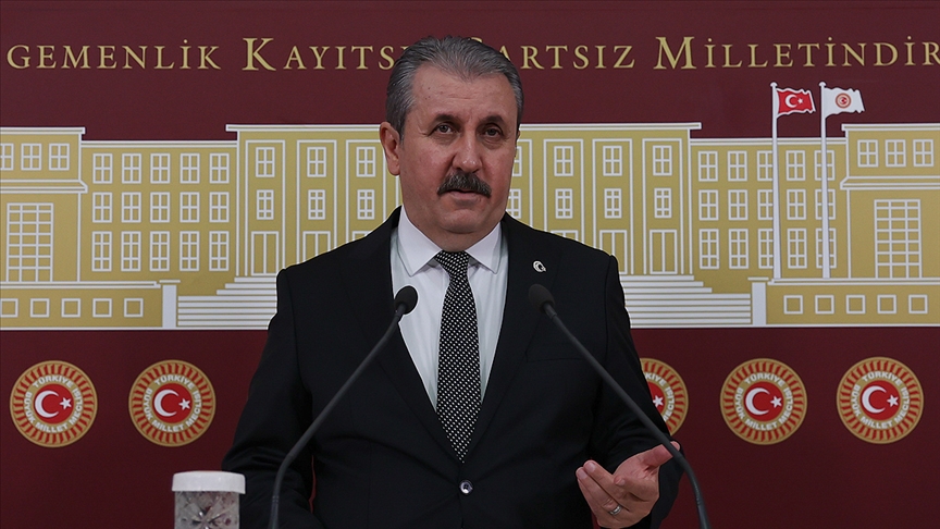 BBP Genel Başkanı Destici, Danıştayın ‘Öğrenci Andı’ kararını gözden geçirmesini istedi: