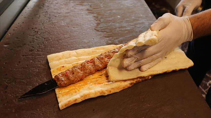 Adana’da kebapçılar kontrollü normalleşme kararlarından mutlu