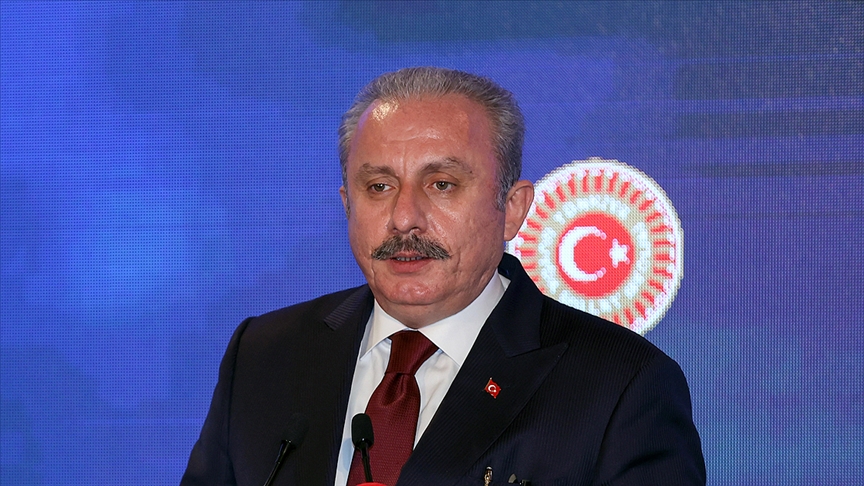 ‘Kültür, bir milletin sahip olduğu bütün maddi ve manevi varlıklardır’