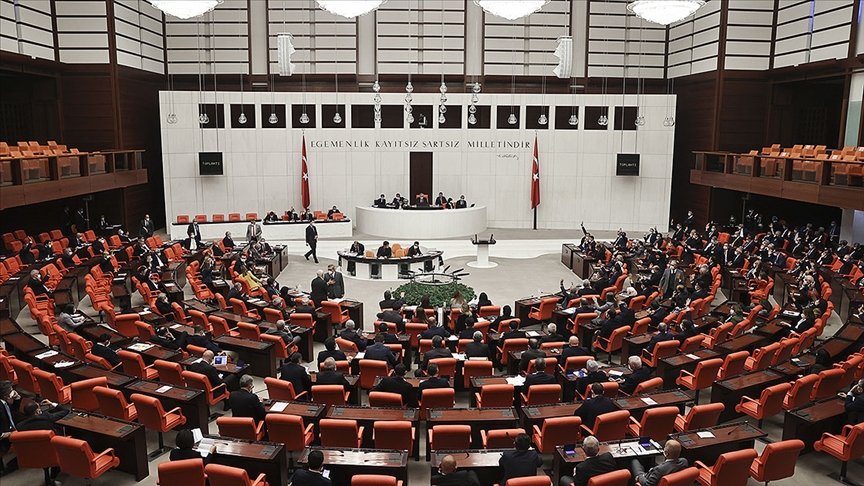 Tarımsal kredi borçlarının yapılandırılması, ücretsiz izin ve sigorta prim desteği düzenlemeleri kanun teklifi yasalaştı