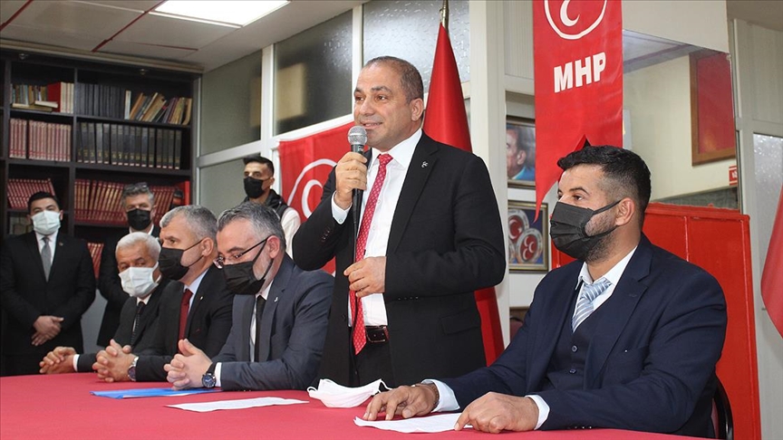 İYİ Parti’den istifa eden Alaşehir İlçe Başkanı ve 14 parti yöneticisi MHP’ye katıldı