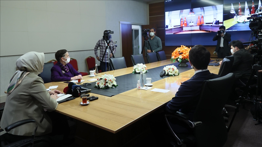 Siyasi partiler video konferans aracılığıyla bayramlaştı