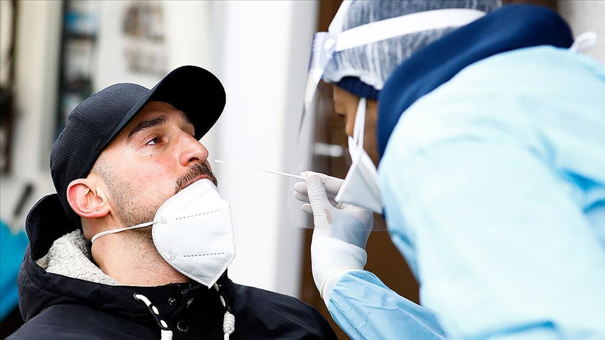 Almanya’da Kovid-19 test sayılarıyla ilgili usulsüzlük yapan merkezler hakkında soruşturma açıldı