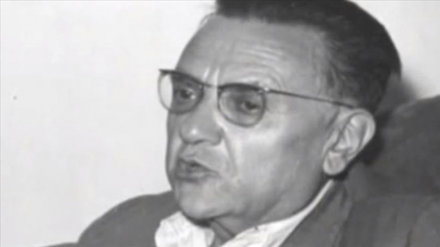Türk edebiyatında modern anlamda denemelerin öncü ismi: Nurullah Ataç