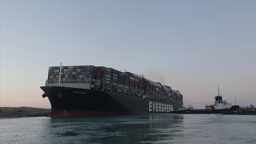 Mısır, Süveyş Kanalı’nı tıkayan gemi için istediği tazminat miktarını 916 milyondan 550 milyon dolara indirdi